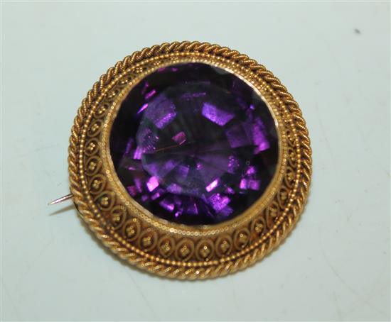 15ct gold and amethyst brooch